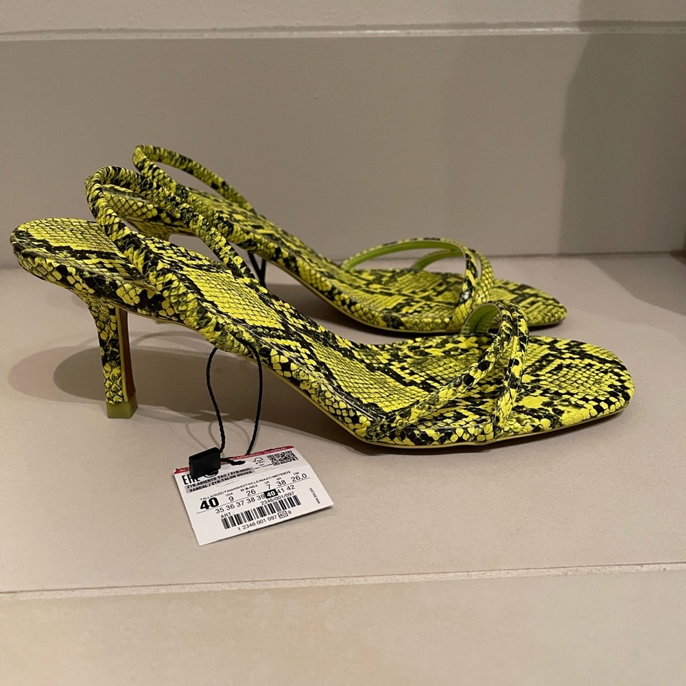 Zara Snakeskin Heel size 40